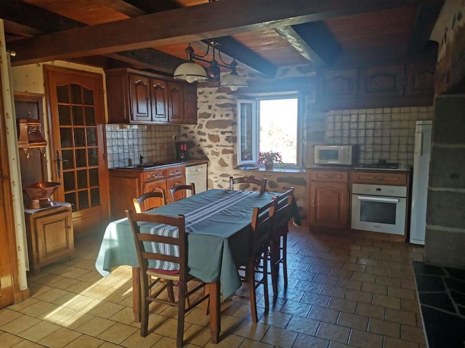 Maison Chez La Malie Le Monteil  外观 照片