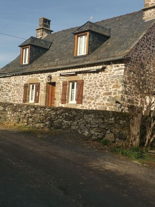 Maison Chez La Malie Le Monteil  外观 照片